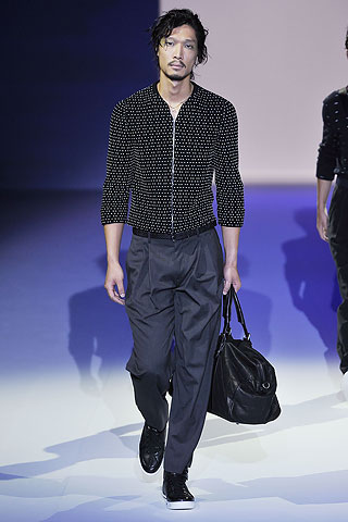 Giorgio Armani / - 2011